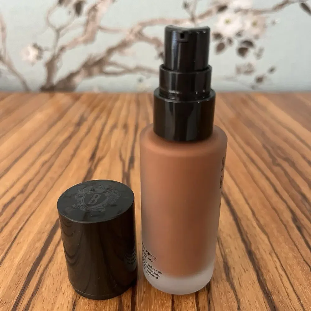 Bobbi Brown Weightless Skin Foundation SPF 15 Cool Espresso